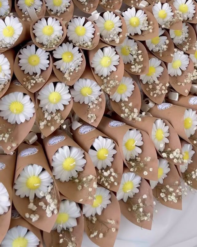 گیفت شمع گل بابونه